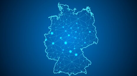 © iStockphoto/Thitima Thongkham Digital network representation of Germany, with connected nodes and lines symbolizing communication and data infrastructure